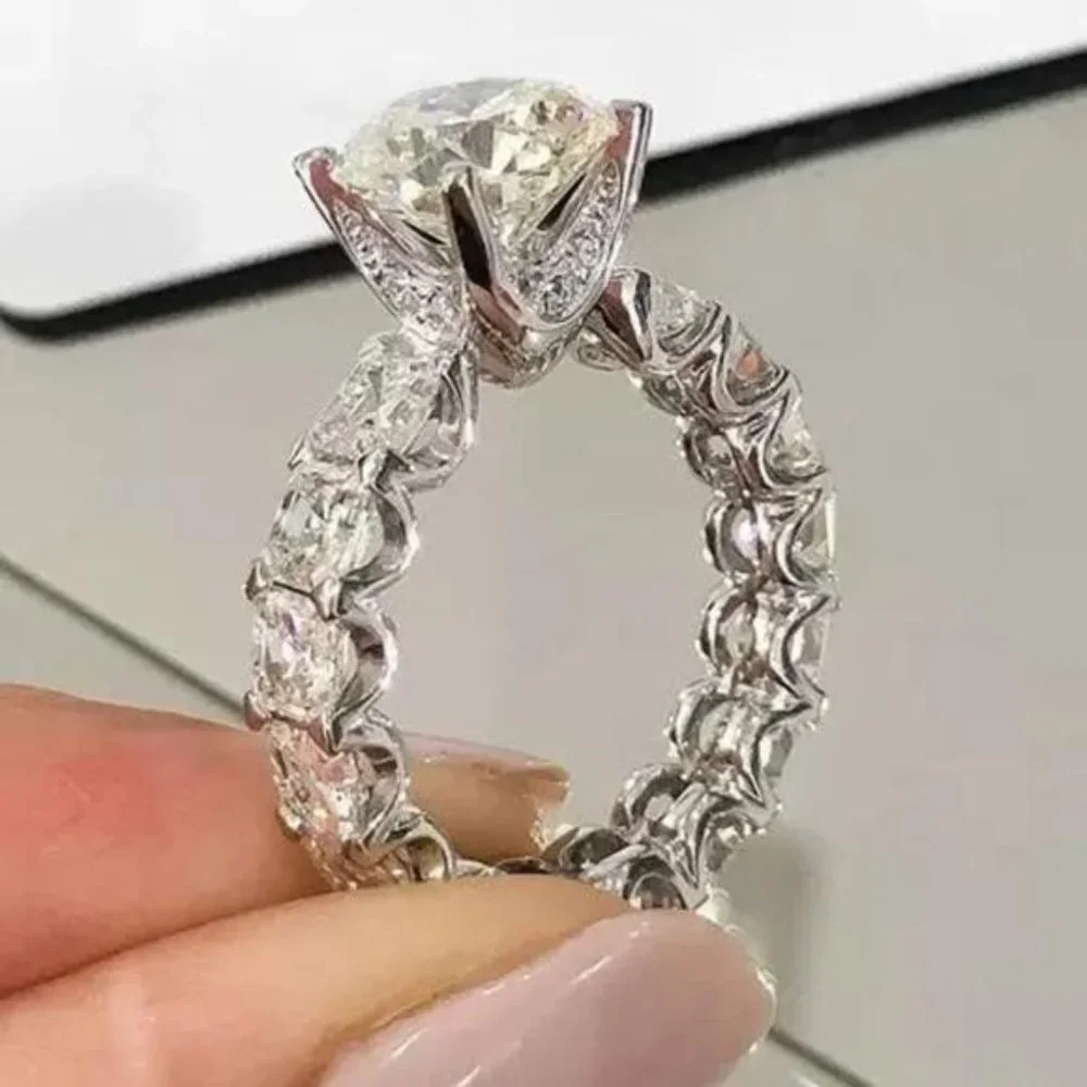 NEW 925 STERLING SILVER DIAMOND ENGAGEMENT RING, CUTE RING, SHINY RING. - Picture 1 of 6